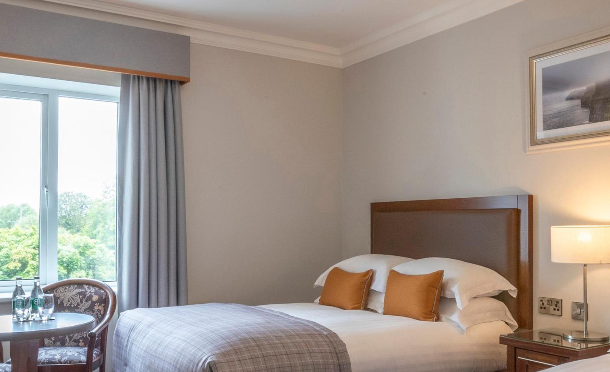 Temple Gate Hotel Ennis Rom bilde