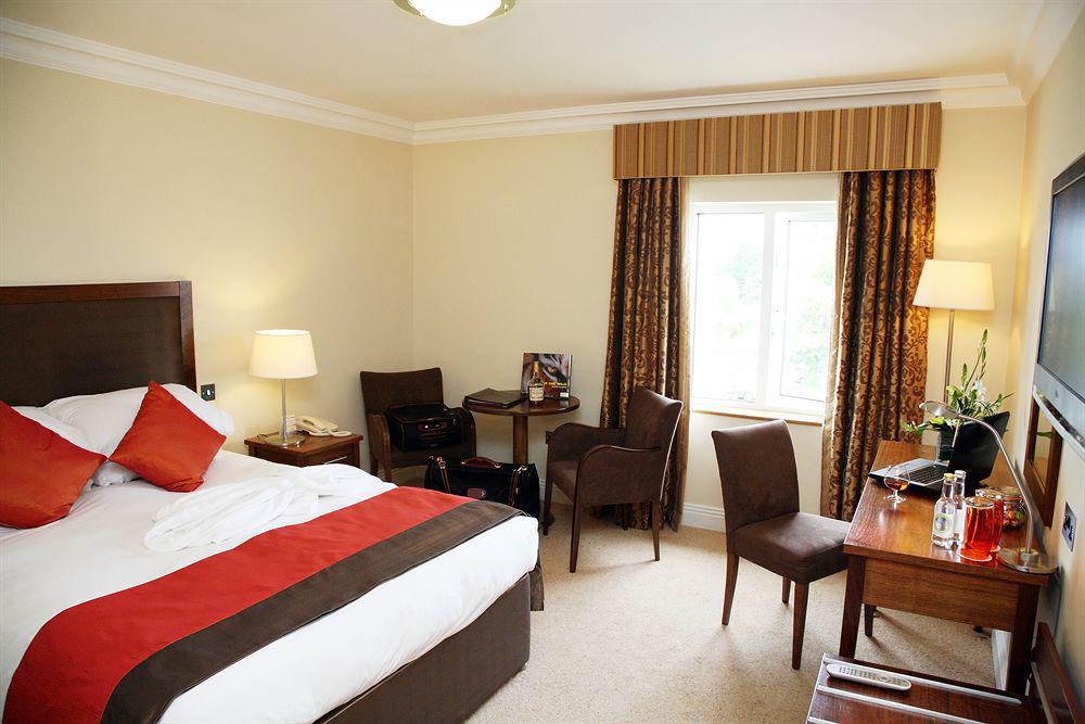 Temple Gate Hotel Ennis Eksteriør bilde
